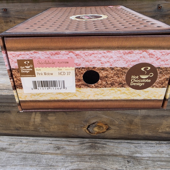 Pink Platform Mary Jane Shoes with Spider Web Art - Picture 5 of 5